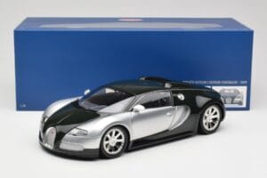 Bugatti Veyron Edition Centenaire Chrome Green Minichamps 1:18 100110852 Diecast - image 8 of 8