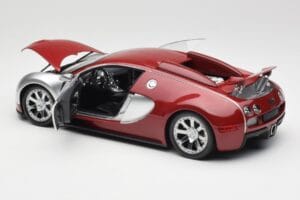 Bugatti Veyron Edition Centenaire Chrome Red Minichamps 1:18 100110851-O Diecast - image 5 of 8