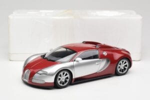 Bugatti Veyron Edition Centenaire Chrome Red Minichamps 1:18 100110851-O Diecast - image 8 of 8