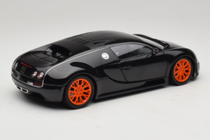 Bugatti Veyron Super Sport Black Metallic Minichamps 1:18 100110842 Diecast - image 3 of 8