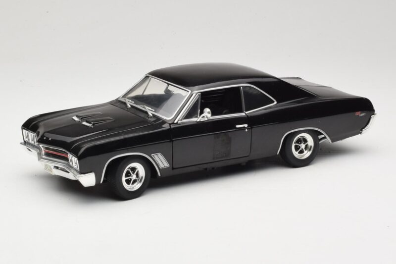 Buick GS 400 Black American Muscle 1:18 33086 Diecast