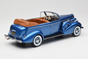Buick Roadmaster 80-C Four Door Phaeton Blue Metallic BoS Models 1:18 BOS372 Resin - image 2 of 6
