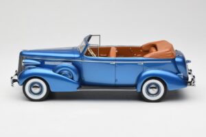 Buick Roadmaster 80-C Four Door Phaeton Blue Metallic BoS Models 1:18 BOS372 Resin - image 3 of 6
