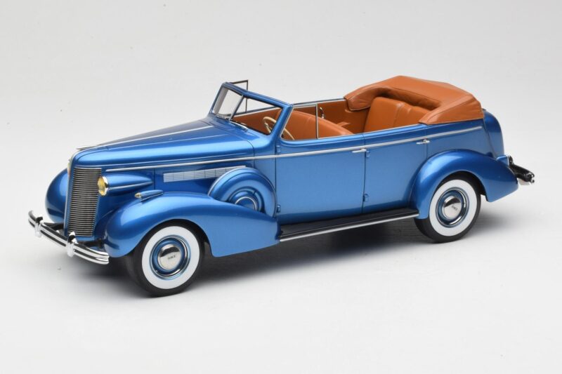 Buick Roadmaster 80-C Four Door Phaeton Blue Metallic BoS Models 1:18 Buick Roadmaster 80-C Four Door Phaeton Blue Metallic BoS Models 1:18 BOS372 Resin