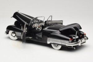 Buick Y-Job Black Anson 1:18 30409 Diecast - image 5 of 8