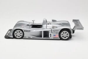 Cadillac Northstar LMP #1 24 Hours of Le Mans 2000 Hot Wheels 1:18 29225 Diecast - image 4 of 8