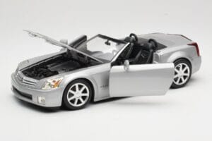 Cadillac XLR Cabrio Silver Hot Wheels 1:18 53838 Diecast - image 2 of 8