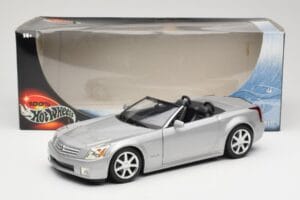 Cadillac XLR Cabrio Silver Hot Wheels 1:18 53838 Diecast - image 8 of 8