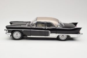 Cadillac Brougham Black Sun Star 1:18 4001 Diecast - image 4 of 8
