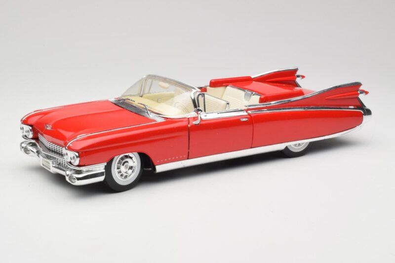 Cadillac Eldorado Biarritz Bolero Red Maisto 1:18 31813 Diecast