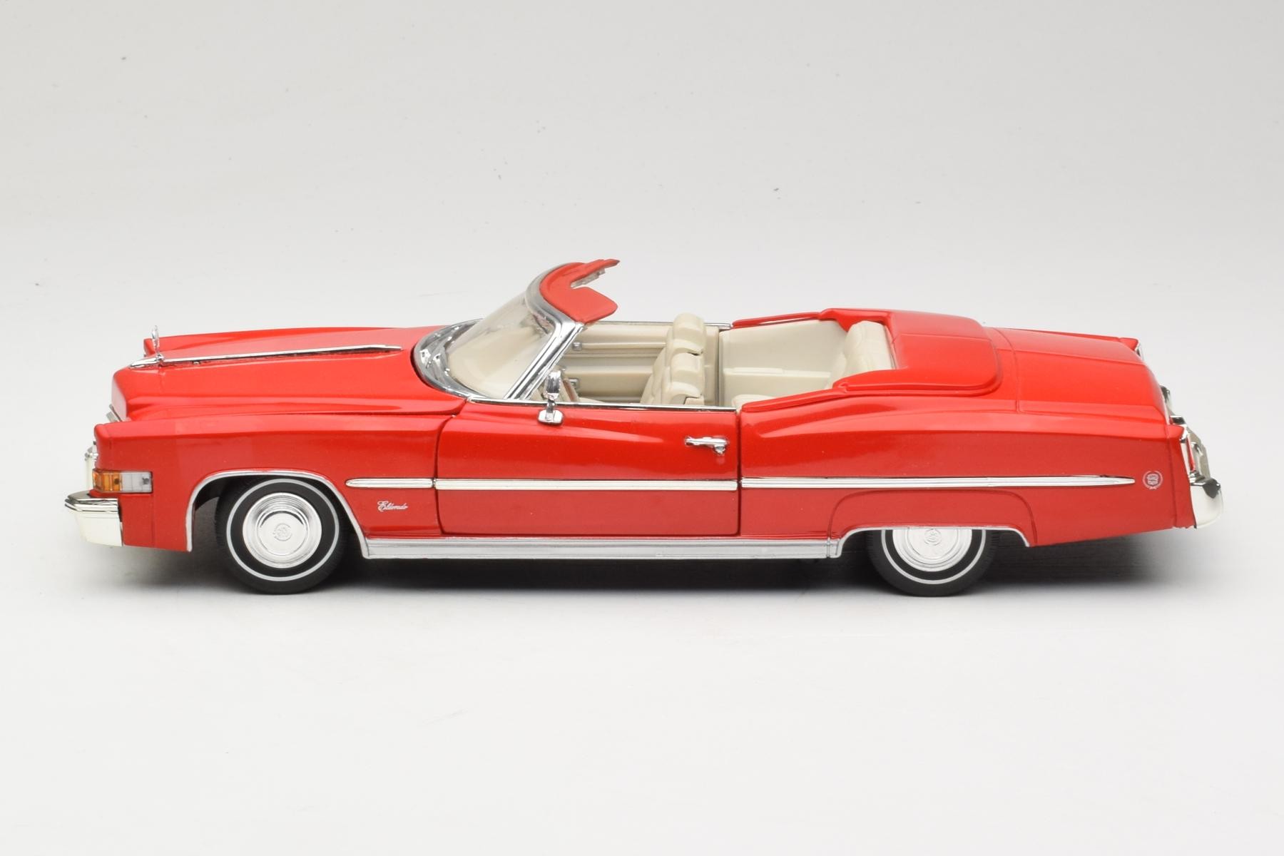 Anson Cadillac Eldorado Convertible 1:18 Diecast Red