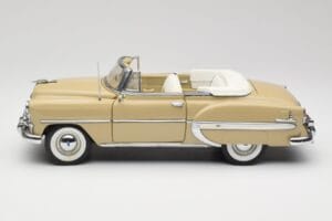 Chevrolet Bel Air Convertible Cream Sun Star 1:18 1623 Diecast - image 4 of 8