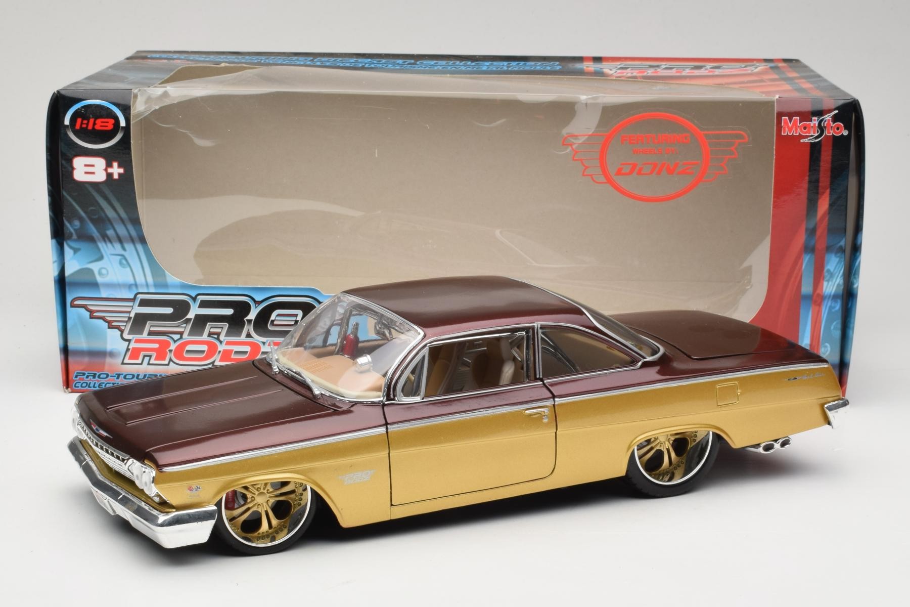 Chevrolet Bel Air 1962 1:18 Maisto Diecast Gold