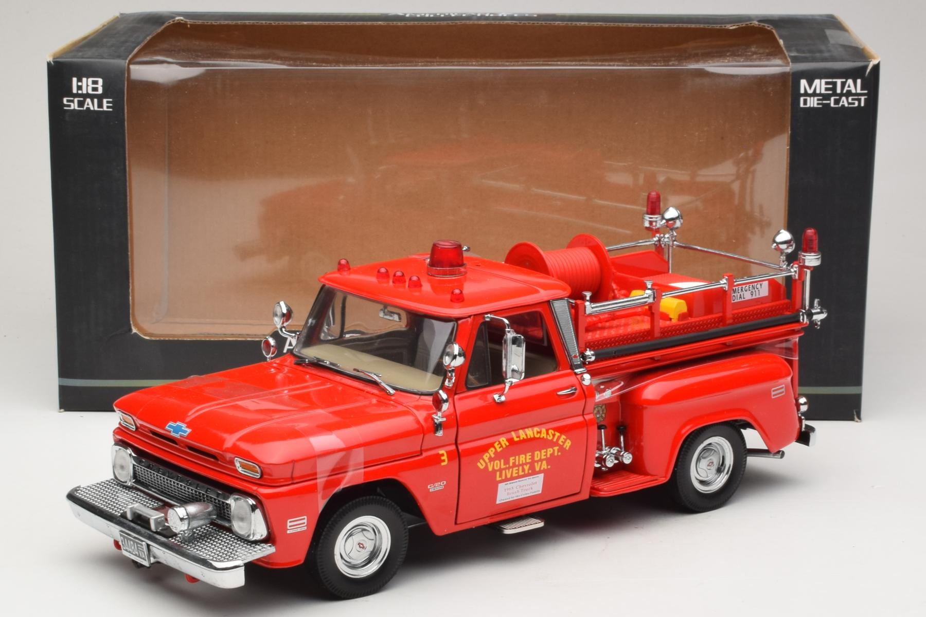 Sun Star Chevrolet C-20 Fire Truck 1:18 Diecast