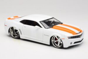 Chevrolet Camaro Concept Tuned White Jada 1:18 63014 Diecast - image 6 of 8