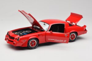 Chevrolet Camaro Z28 Yenko Turbo Z Red GreenLight 1:18 12999 Diecast - image 2 of 8