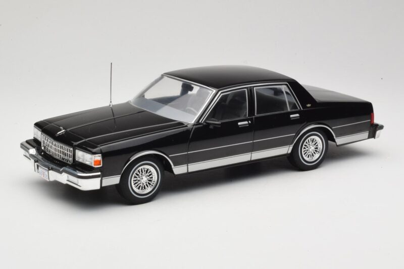 Chevrolet Caprice Black MCG 1:18 MCG18113 Diecast