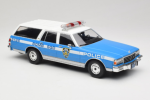 Chevrolet Caprice Estate Wagon NYPD MCG 1:18 MCG18477 Diecast - image 4 of 6