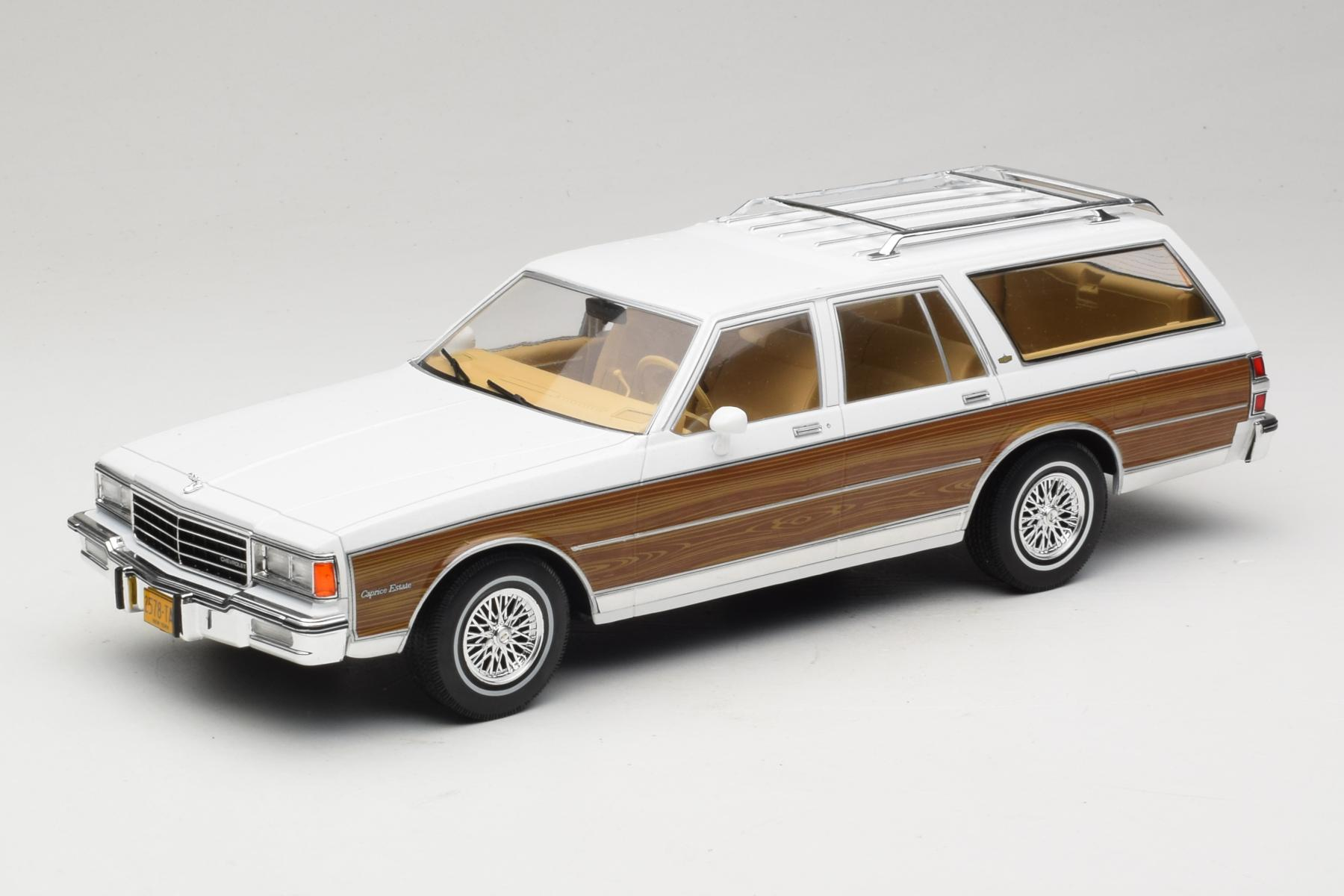 Chevrolet Caprice Estate Wagon White MCG 1:18