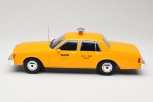 Chevrolet Caprice Yellow Taxi MCG 1:18 MCG18038 Diecast - image 3 of 6