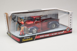 Chevrolet COE Pickup Wonder Woman With Figure Metals Diecast 1:24 30453 Diecast - image 2 of 3