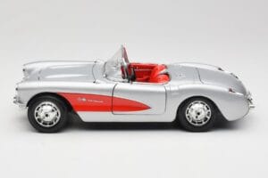 Chevrolet Corvette C1 Silver Bburago 1:18 3034 Diecast - image 4 of 8