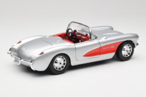 Chevrolet Corvette C1 Silver & Red Bburago 1:18 3024-M1 Diecast - image 3 of 8