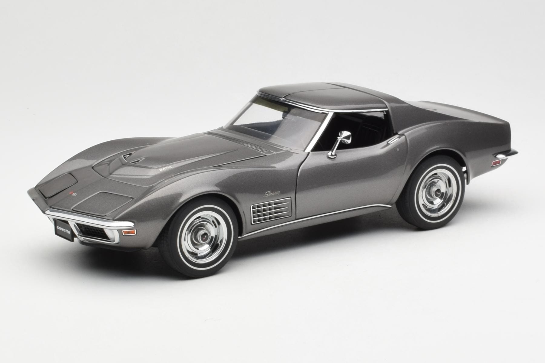 に*ー様 AUTOart 1/18 Chevrolet Corvette 197 AUTOart Chevrolet Corvette C3 1:18 Laguna Grey 1970