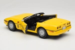 Chevrolet Corvette C4 Indianapolis 500 Pace Car Yellow Greenlight 1:18 11801-06 Diecast - image 5 of 8