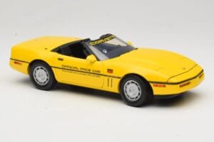 Chevrolet Corvette C4 Indianapolis 500 Pace Car Yellow Greenlight 1:18 11801-06 Diecast - image 6 of 8