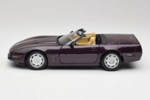 Chevrolet Corvette C4 LT4 Convertible Purple Metallic Maisto 1:18 50277 Diecast - image 4 of 8