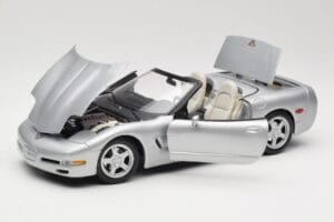Chevrolet Corvette C5 Convertible Silver Maisto 1:18 50317 Diecast - image 2 of 8