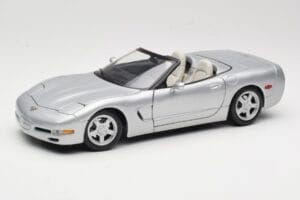 Chevrolet Corvette C5 Convertible Silver Maisto 1:18 50317 Diecast