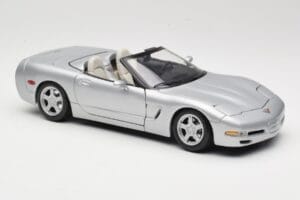 Chevrolet Corvette C5 Convertible Silver Maisto 1:18 50317 Diecast - image 6 of 8