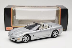 Chevrolet Corvette C5 Convertible Silver Maisto 1:18 50317 Diecast - image 8 of 8