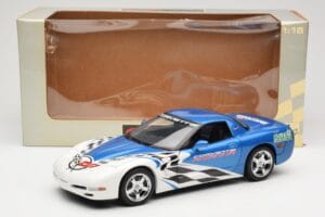 Chevrolet Corvette C5 Pace Car Rolex 24 at Daytona 1999 UT Models 1:18 39944 Diecast - image 8 of 8