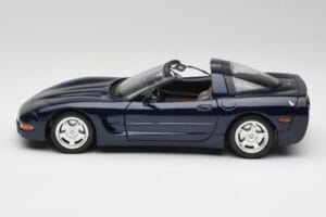 Chevrolet Corvette C5 Nassau Blue Bburago 1:18 30166 Diecast - image 4 of 8