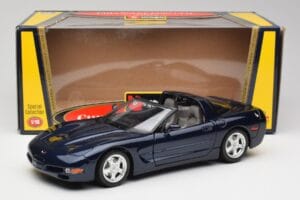Chevrolet Corvette C5 Nassau Blue Bburago 1:18 30166 Diecast - image 8 of 8