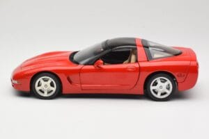 Chevrolet Corvette C5 Targa Red UT Models 1:18 21001 Diecast - image 4 of 8