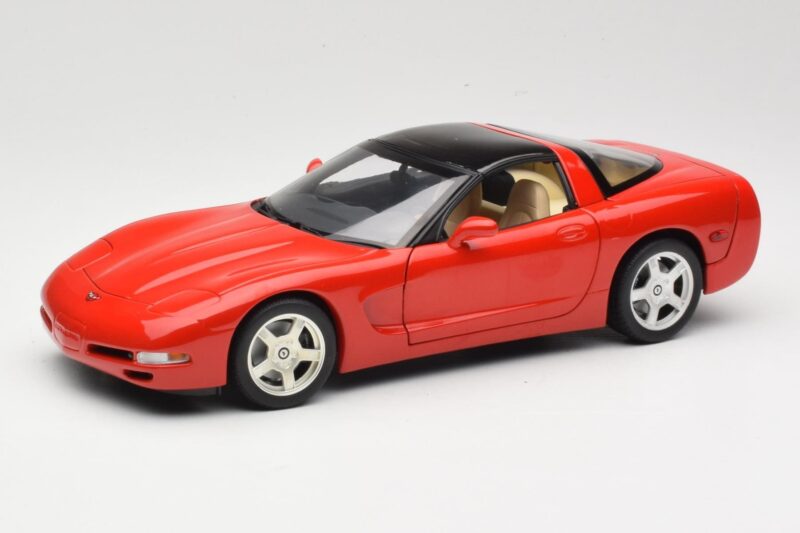 Chevrolet Corvette C5 Targa Red UT Models 1:18 Chevrolet Corvette C5 Targa Red UT Models 1:18 21001 Diecast