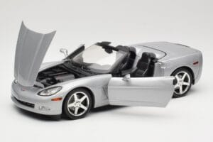 Chevrolet Corvette C6 Cabriolet Silver Hot Wheels 1:18 B6052 Diecast - image 2 of 8