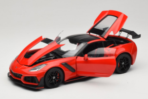 Chevrolet Corvette C7 ZR1 Torch Red IXO 1:18 18RDC243-FO Diecast - image 2 of 8