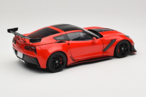 Chevrolet Corvette C7 ZR1 Torch Red IXO 1:18 18RDC243-FO Diecast - image 3 of 8