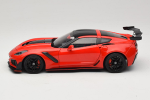 Chevrolet Corvette C7 ZR1 Torch Red IXO 1:18 18RDC243-FO Diecast - image 4 of 8