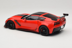 Chevrolet Corvette C7 ZR1 Torch Red IXO 1:18 18RDC243-FO Diecast - image 7 of 8