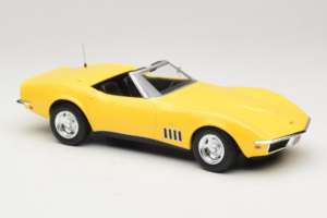 Chevrolet Corvette C3 Convertible Daytona Yellow Norev 1:18 189039 Diecast - image 4 of 6