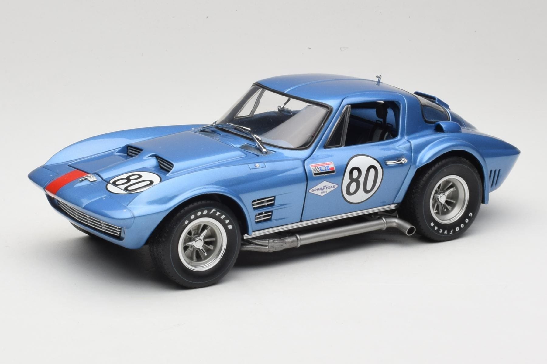 Exoto Corvette Grand Sport 1:18 Penske Nassau 1963