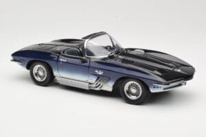 Chevrolet Corvette Mako Shark Dark Blue UT Models 1:18 21061 Diecast - image 6 of 8