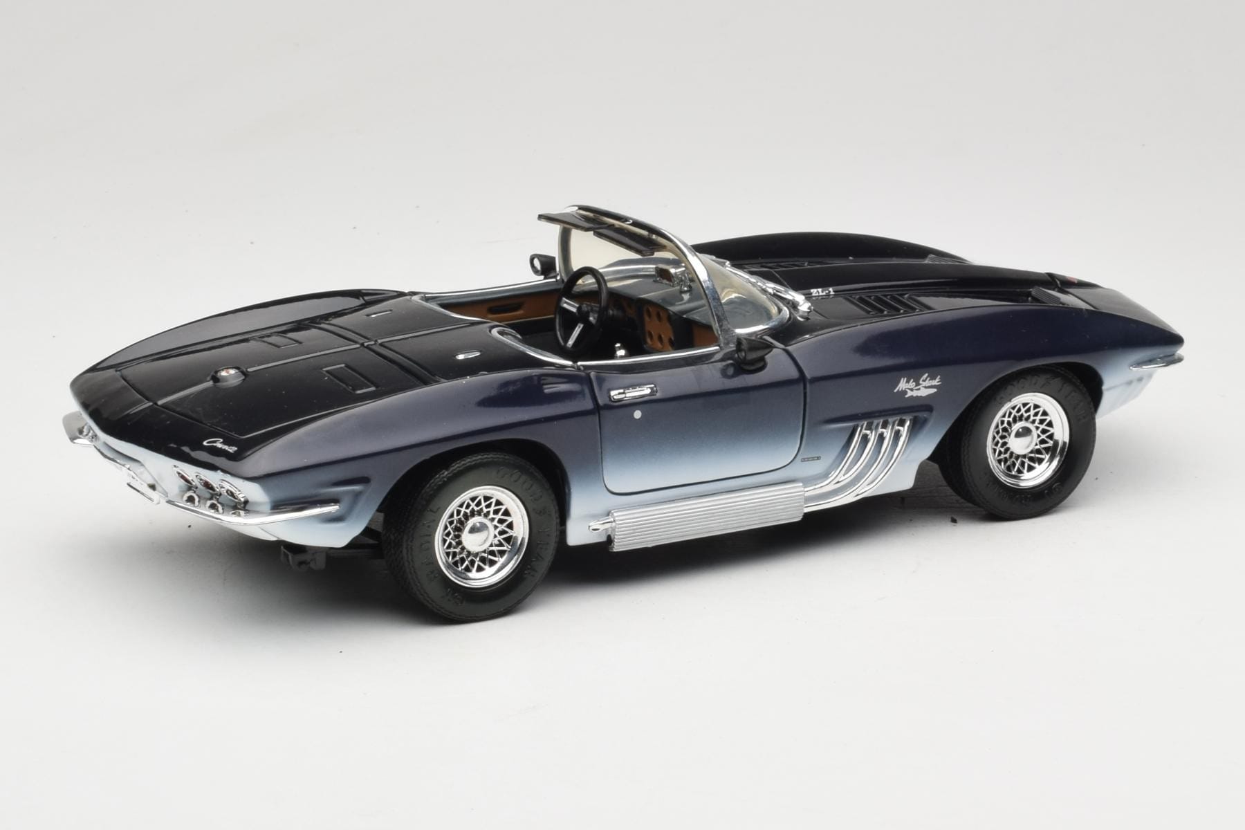 Chevrolet Corvette Mako Shark Motormax 1:18