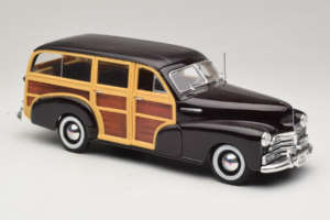 Chevrolet Fleetmaster Woody Black Maisto 1:18 56043 Diecast - image 6 of 8